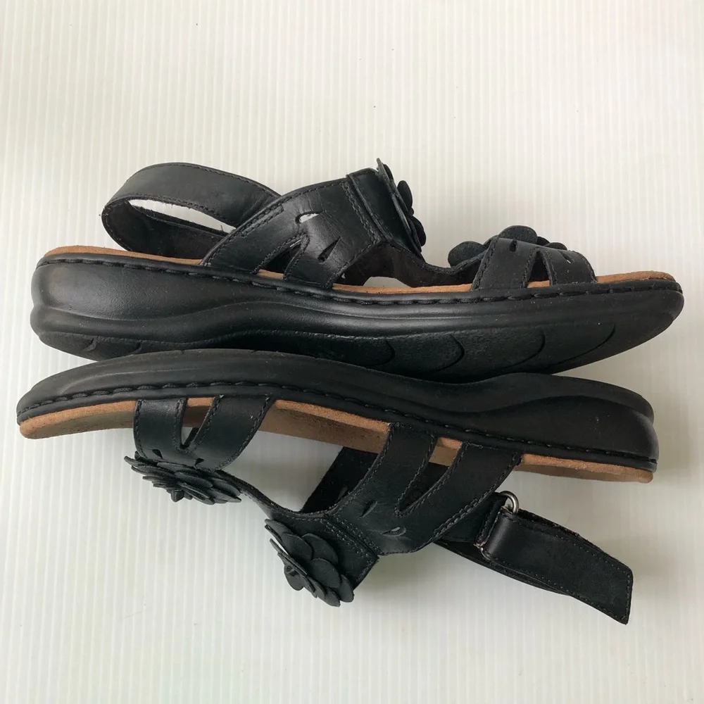 Clarks Women’s Leisa Claytin Black Floral Leather Slingback Sandals size 9.5